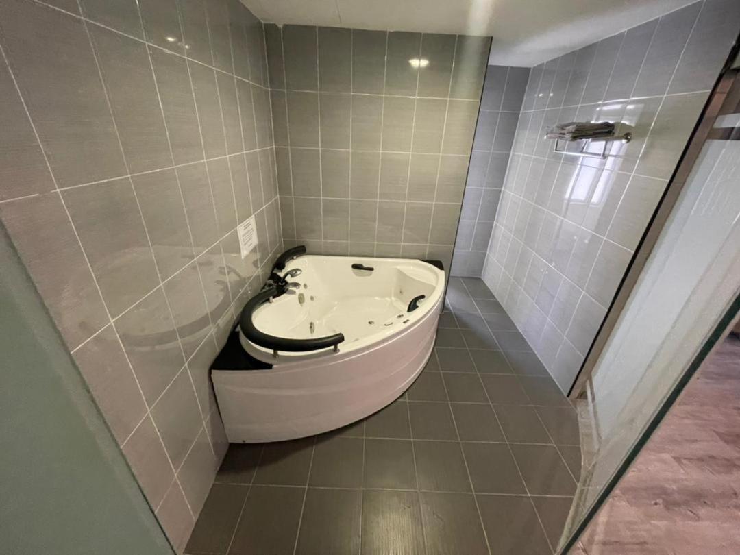 N&L Hotel Kuala Terengganu Dış mekan fotoğraf
